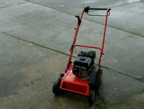 Vertikutierer zur Vermietung für ihren Rasen in Südlohn